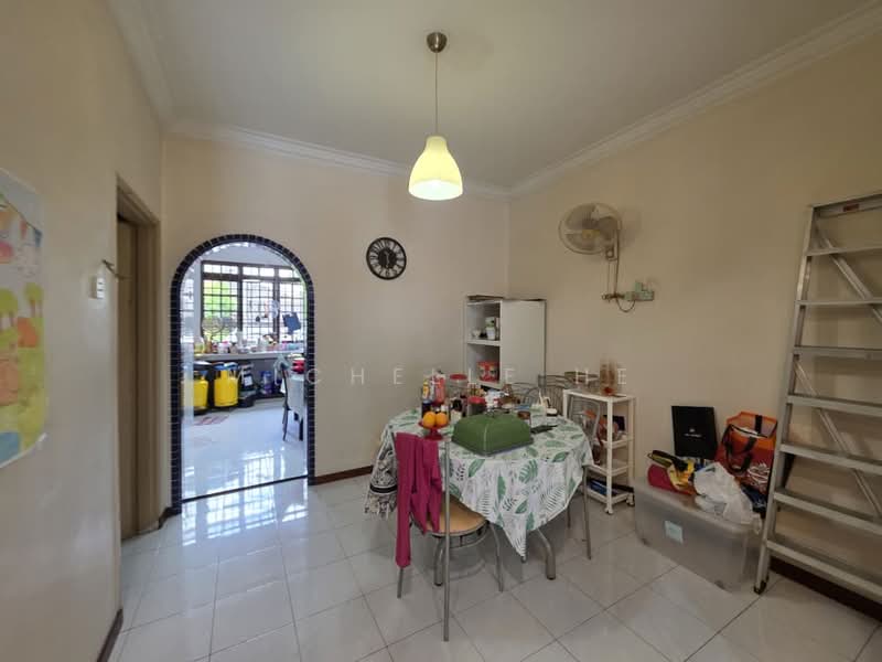 Rumah Teres 2 Tingkat untuk Dijual di Taman Daya (Johor Bahru) - Michelle He - Dining Room - PropertyGuru.com.my