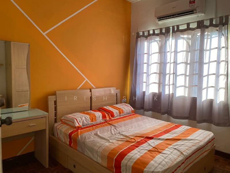 Rumah Bandar untuk Dijual di Kota Kemuning (Shah Alam) - Irish Shek - Bedroom - PropertyGuru.com.my