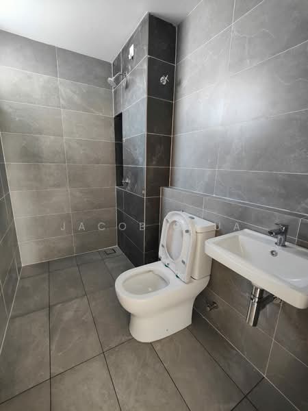 Rumah Teres 2 Tingkat untuk Dijual di Iskandar Puteri (Nusajaya) (Johor) - Jacob Chua - Bathroom - PropertyGuru.com.my