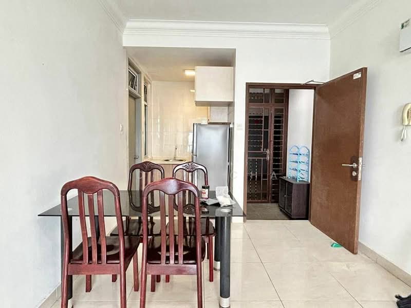 Apartment for Sale at Sri Samudera Apartment (Seaview Residence Suites) - Gideon Chan - Dining Room - PropertyGuru.com.my