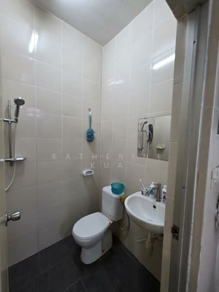 Rumah Teres 2 Tingkat untuk Dijual di Usj 6 (Subang Jaya) - Katherine Kua - Bathroom - PropertyGuru.com.my