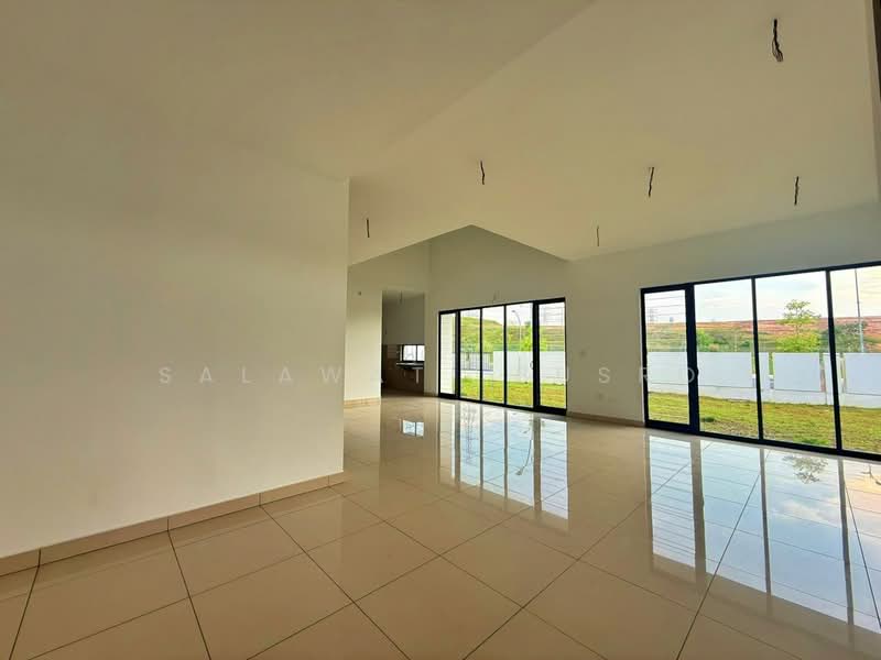 Rumah Berkembar untuk Dijual di Elmina (Shah Alam) - Salawati Busro - Living Room - PropertyGuru.com.my