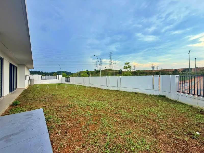 Rumah Berkembar untuk Dijual di Elmina (Shah Alam) - Salawati Busro - Exterior - PropertyGuru.com.my