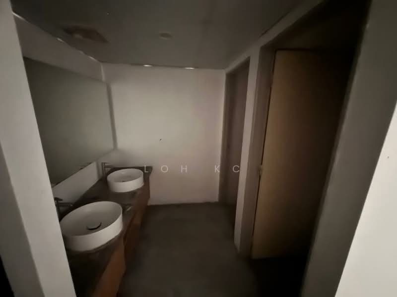 Shop for Rent in Taman Tun Dr Ismail (Kuala Lumpur) - Loh KC - Bathroom - PropertyGuru.com.my