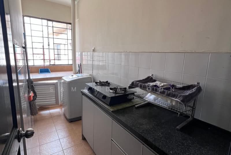 Kondominium untuk Dijual di Casa Tropicana - Samanda Soon - Kitchen - PropertyGuru.com.my