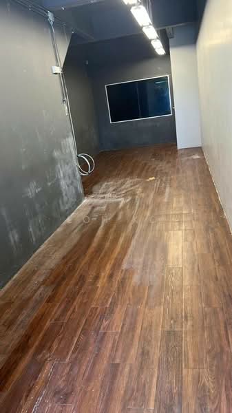 Kedai untuk Disewa di Petaling Jaya (Selangor) - Loh KC - Interior - PropertyGuru.com.my