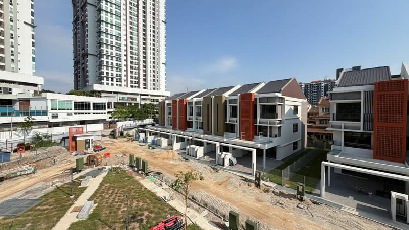 Terraced House for Sale in Happy Garden (Kuchai Lama) - Leon Lee - Exterior - PropertyGuru.com.my