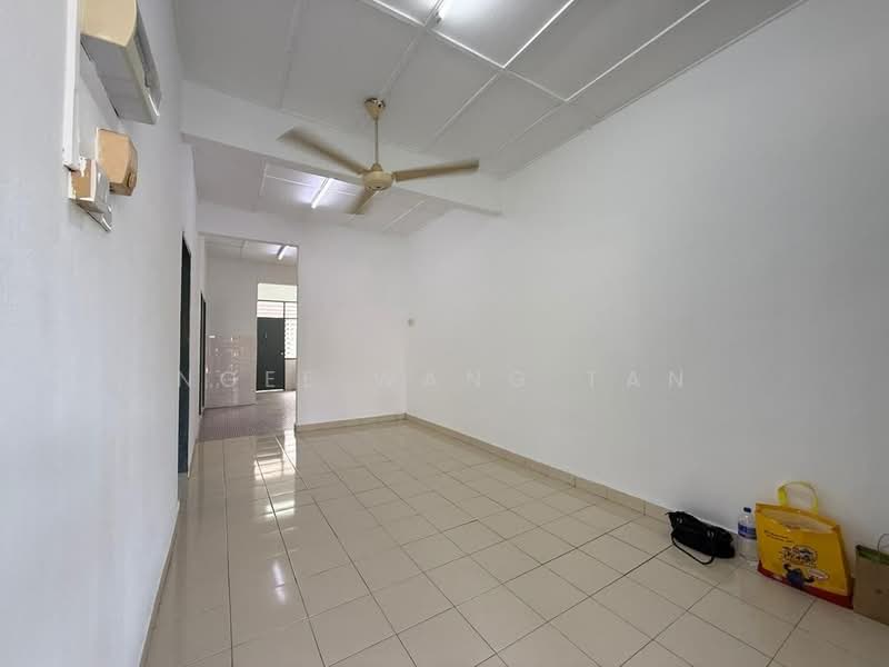 1-storey Terraced House for Sale in Taman Seri Duyong (Duyong) - Ngee Wang Tan - Living Room - PropertyGuru.com.my