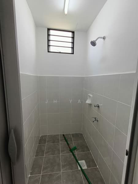 Semi-Detached House for Rent in Taman Dato Onn (Johor Bahru) - JH Yap - Bathroom - PropertyGuru.com.my