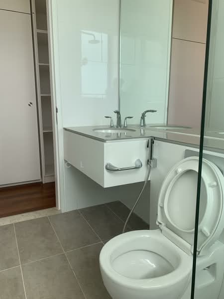 Servis Apartment untuk Disewa di Senada Residence @ KLGCC Resort - CL Ngan - Bathroom - PropertyGuru.com.my