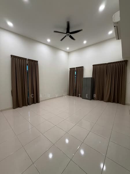 Semi-Detached House for Sale in Kelapa Sawit (Kulai) - Caryn Ter - Living Room - PropertyGuru.com.my