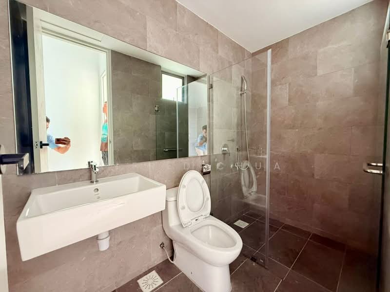 Service Residence for Sale at Renna Residence @ The NorthBank - Alfred Chua - Bathroom - PropertyGuru.com.my