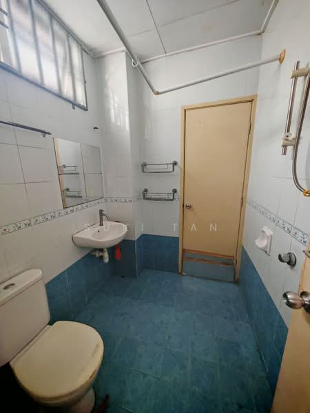 2-storey Terraced House for Sale in Taman Sri Bintang (Kepong) - Suki Tan - Bathroom - PropertyGuru.com.my
