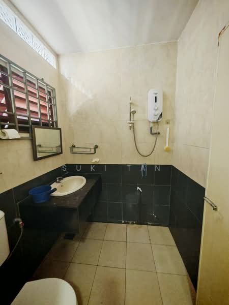 2-storey Terraced House for Sale in Taman Sri Bintang (Kepong) - Suki Tan - Bathroom - PropertyGuru.com.my