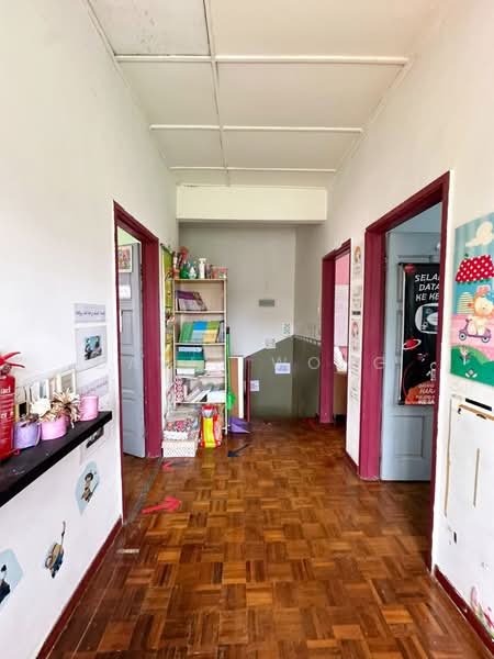 Semi-Detached House for Sale in Saujana Utama 2 (Ijok) - David Wong - Corridor - PropertyGuru.com.my
