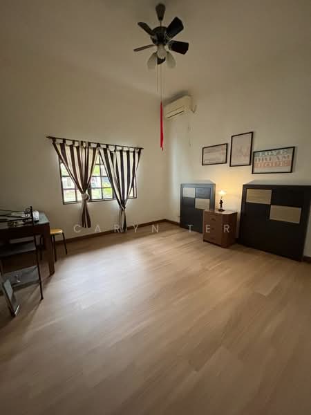 Rumah Banglo untuk Dijual di Bandar Putra (Kulai) - Caryn Ter - Bedroom - PropertyGuru.com.my