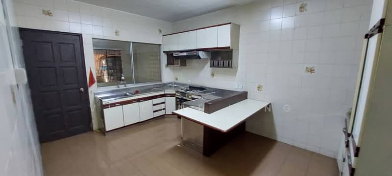 Semi-Detached House for Rent in Damansara Jaya (Petaling Jaya) - Vincent Heng - Kitchen - PropertyGuru.com.my