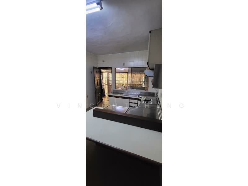 Semi-Detached House for Rent in Damansara Jaya (Petaling Jaya) - Vincent Heng - Kitchen - PropertyGuru.com.my