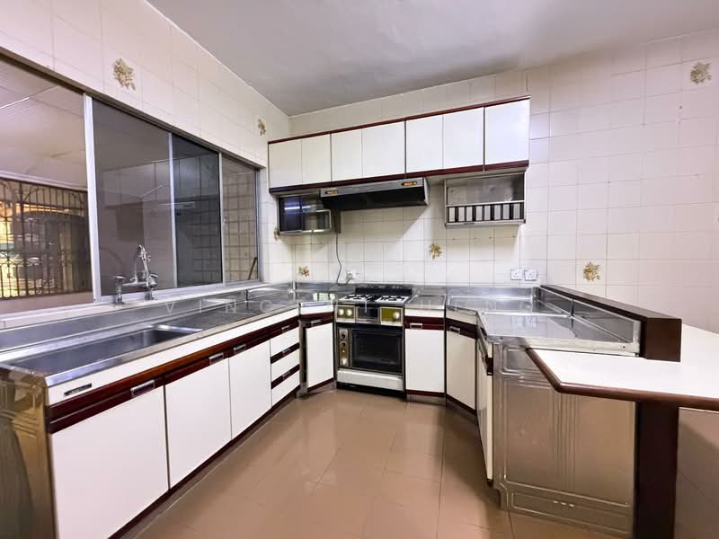 Dry Kitchen