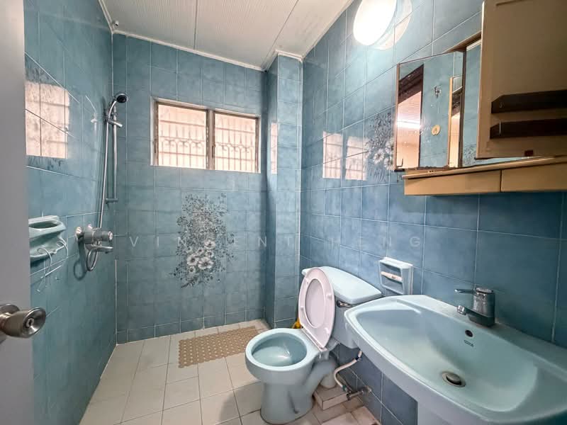 Bathroom 2
