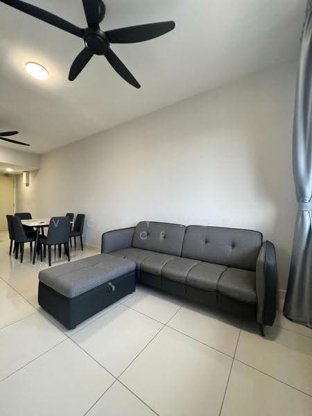 Kediaman Servis untuk Dijual di Parc 3 - Vickky Wong CF - Living Room - PropertyGuru.com.my