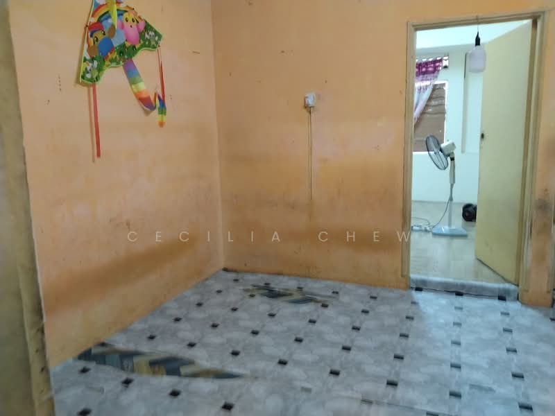 For Sale - Flat for Sale