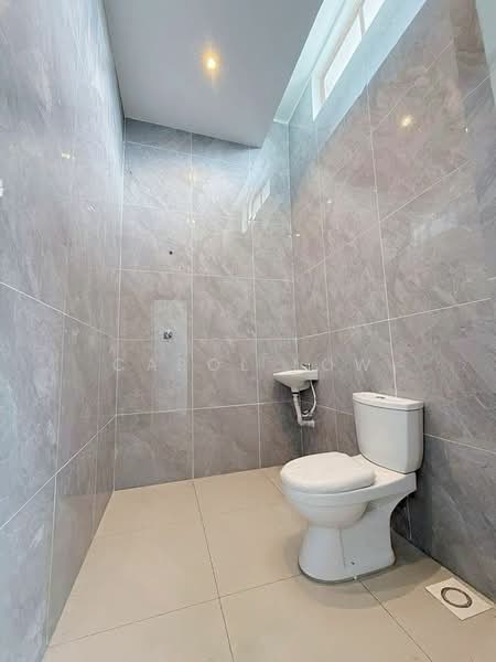 Rumah Teres 2 Tingkat untuk Dijual di Taman Desa Jaya (Johor Bahru) - Carol Low - Bathroom - PropertyGuru.com.my