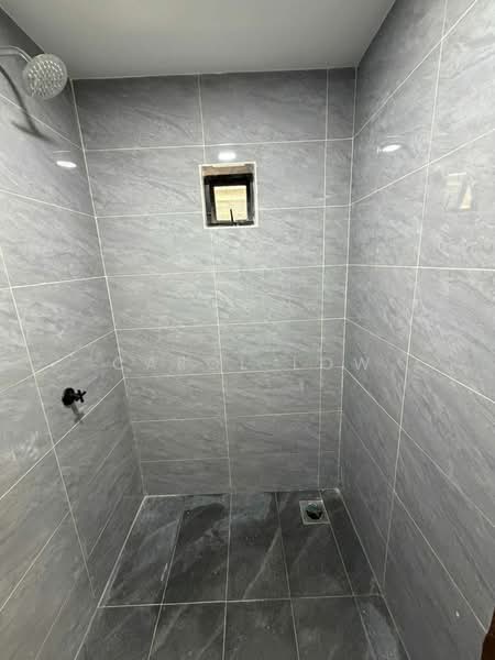 Rumah Flat untuk Dijual di Setia Indah Flat - Carol Low - Bathroom - PropertyGuru.com.my