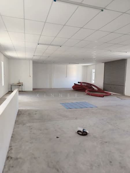 Shop / Office for Rent in Kampung Baru Batu Maung (Batu Maung) - Xinnee . - Interior - PropertyGuru.com.my