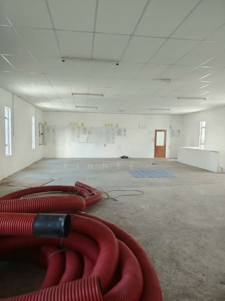 Shop / Office for Rent in Kampung Baru Batu Maung (Batu Maung) - Xinnee . - Interior - PropertyGuru.com.my