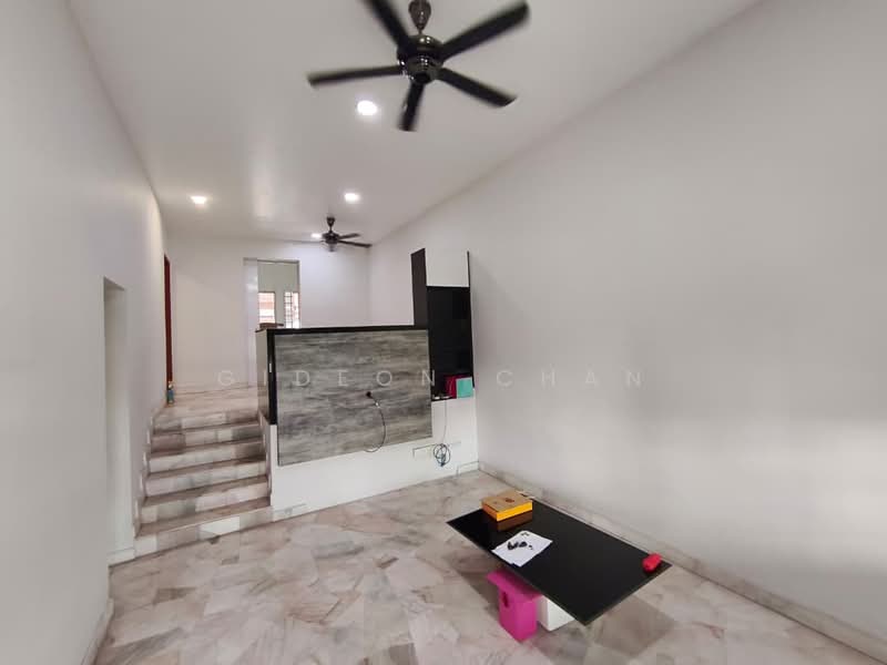 1-storey Terraced House for Sale in Taman Suria (Johor Bahru) - Gideon Chan - Living Room - PropertyGuru.com.my