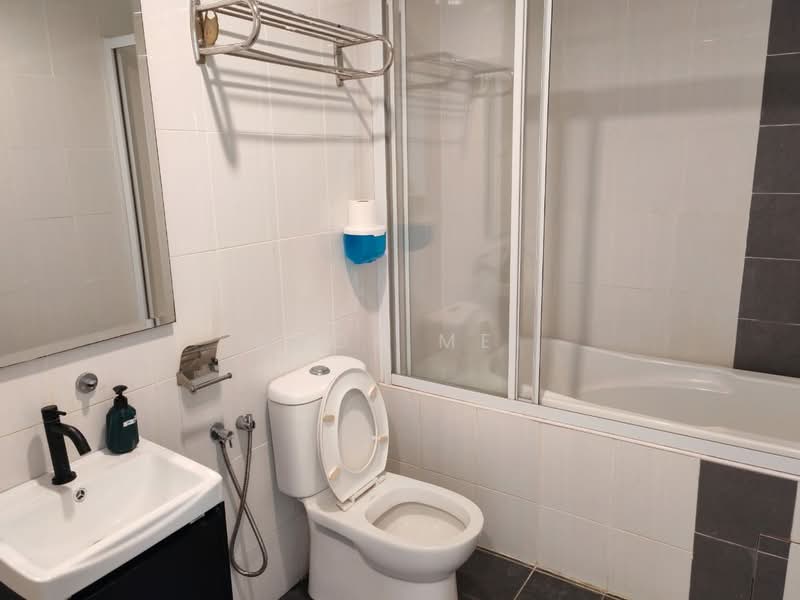 Servis Apartment untuk Dijual di Laguna 2 @ Marina Island - Sook Mei - Bathroom - PropertyGuru.com.my