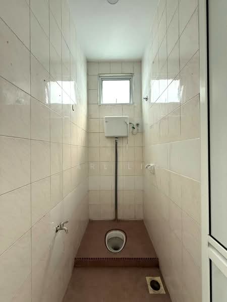 2-storey Terraced House for Sale in Taman Puteri Wangsa (Ulu Tiram) - Karl Lim - Bathroom - PropertyGuru.com.my