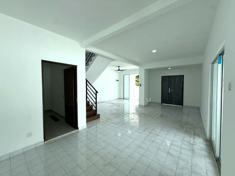2-storey Terraced House for Sale in Taman Puteri Wangsa (Ulu Tiram) - Karl Lim - Living Room - PropertyGuru.com.my