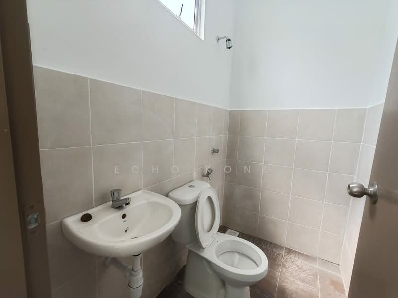 2-storey Terraced House for Sale in Rawang (Selangor) - Echo Kong - Bathroom - PropertyGuru.com.my