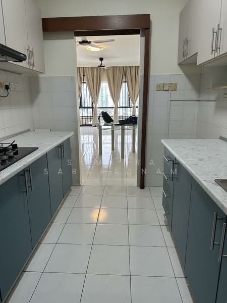 Kondominium untuk Disewa di Cameron Towers - Sumitra Sabaratnam - Kitchen - PropertyGuru.com.my
