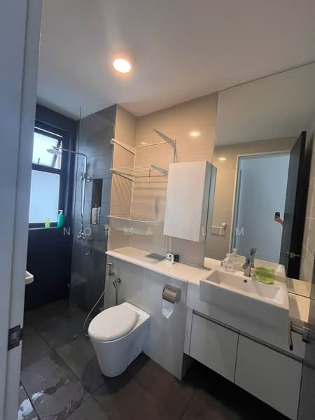 Servis Apartment untuk Disewa di Setia Sky 88 - Norman Lim - Bathroom - PropertyGuru.com.my
