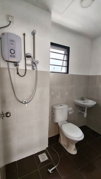 Rumah Teres 2 Tingkat untuk Dijual di Bandar Kinrara Seksyen 1 (Bandar Kinrara) - Gerald Liew - Bathroom - PropertyGuru.com.my