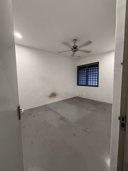 Untuk Disewa - Taman Daya
