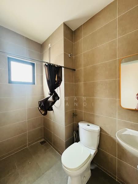 Rumah Teres 2 Tingkat untuk Dijual di Cyberjaya (Selangor) - Irwan Affandi - Bathroom - PropertyGuru.com.my