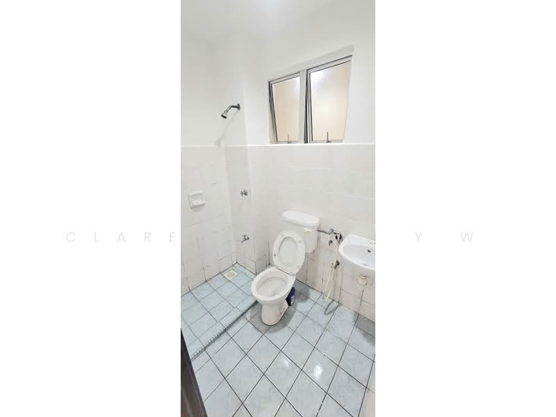 Terraced House for Rent in Bandar Kinrara Seksyen 5 (Bandar Kinrara) - Clarence Chin Y W - Bathroom - PropertyGuru.com.my