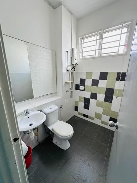 2-storey Terraced House for Rent in Taman Setia Indah (Tebrau) - Gideon Chan - Bathroom - PropertyGuru.com.my