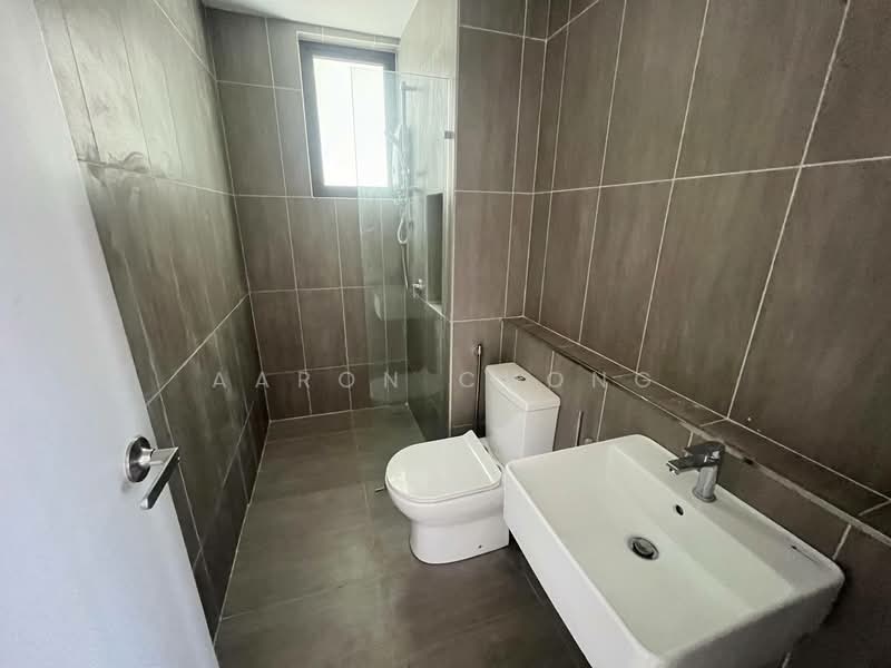 Service Residence for Sale at The Pulse Residence - Aaron Chong - Bathroom - PropertyGuru.com.my