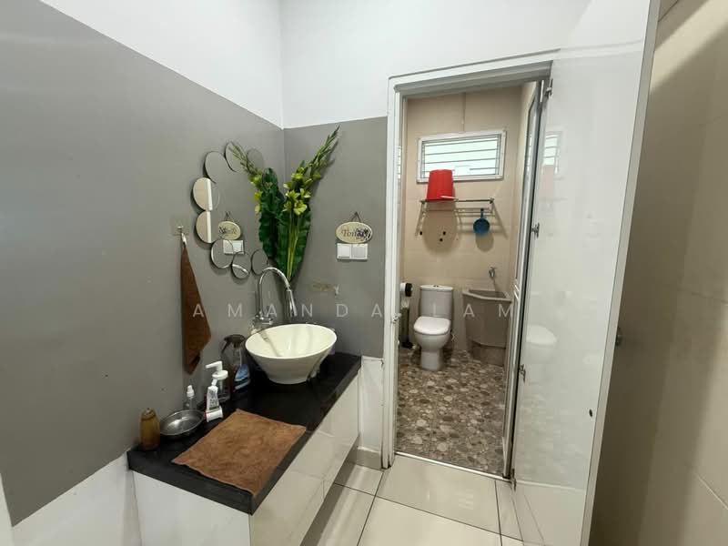 Rumah Berkembar untuk Dijual di Sungai Ara (Penang) - Amanda Lam - Bathroom - PropertyGuru.com.my