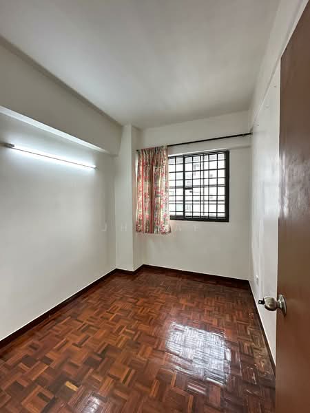 Pangsapuri untuk Dijual di Sri Impian Apartment - JH Yap - Bedroom - PropertyGuru.com.my