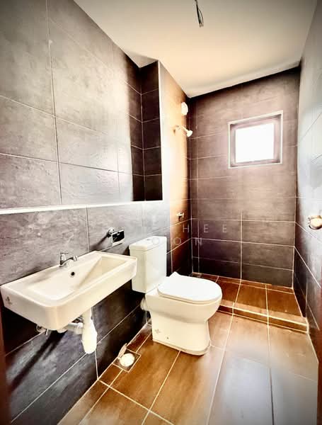 Rumah Banglo untuk Dijual di Seberang Perai (Penang) - Ooi Chee Khoon - Bathroom 2 - PropertyGuru.com.my