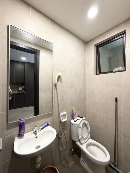 Rumah Teres untuk Dijual di Bandar Kinrara Seksyen 8 (Bandar Kinrara) - CK Yee - Bathroom - PropertyGuru.com.my