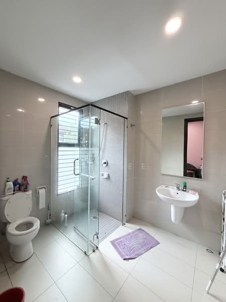 Rumah Teres untuk Dijual di Bandar Kinrara Seksyen 8 (Bandar Kinrara) - CK Yee - Bathroom - PropertyGuru.com.my