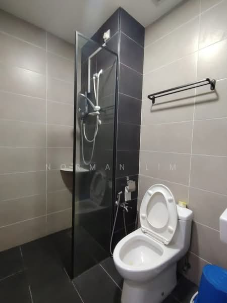 Servis Apartment untuk Disewa di Wave @ Marina Cove - Norman Lim - Bathroom - PropertyGuru.com.my