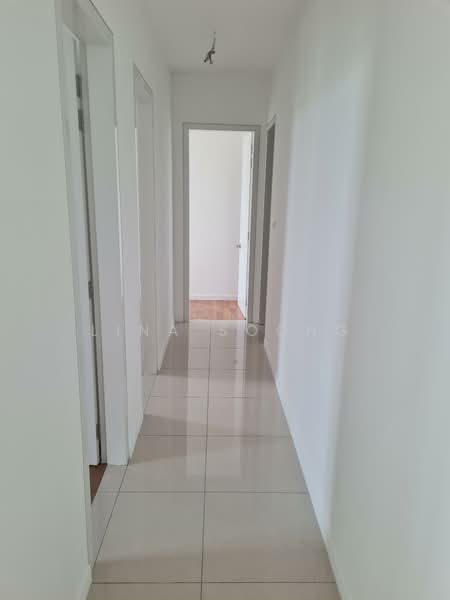 Kondominium untuk Dijual di The Maple Residences - Lina Soong - Hallway - PropertyGuru.com.my